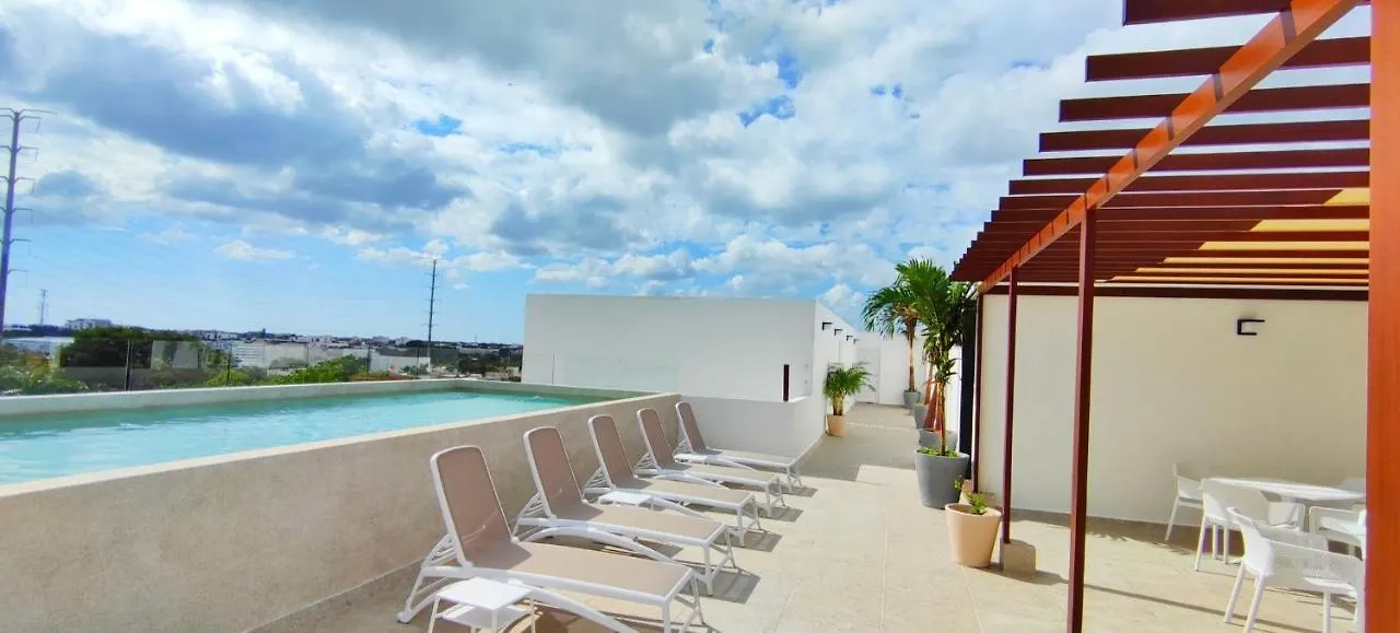 Playa Del Carmen // Suites Colibri location